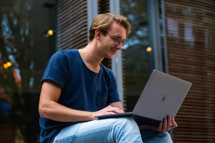 08 Resume Killers That Make Hiring Managers Ghost You (And How to Fix Them)